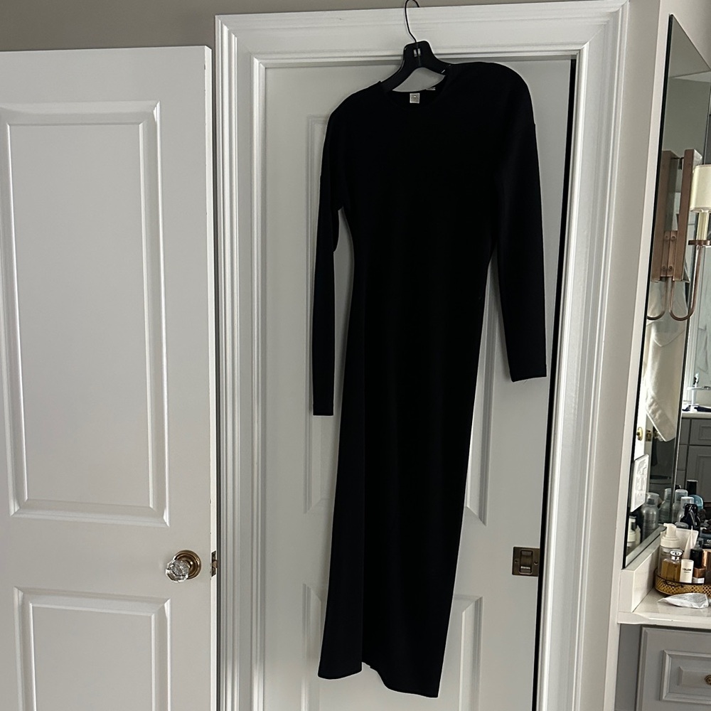 Toteme Elegant Black Long Sleeve simple Dress sz small, very Carolyn Bessette!